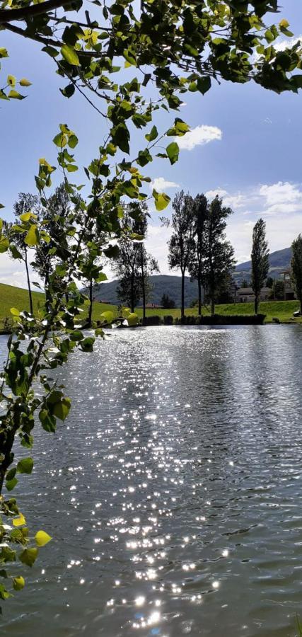 Appartamenti Cenni - Relais Su Lago Varsi Exterior photo
