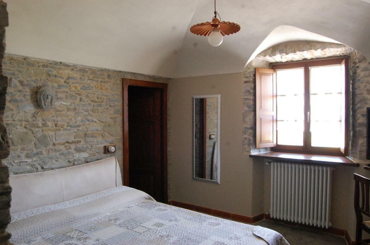 Appartamenti Cenni - Relais Su Lago Varsi Exterior photo