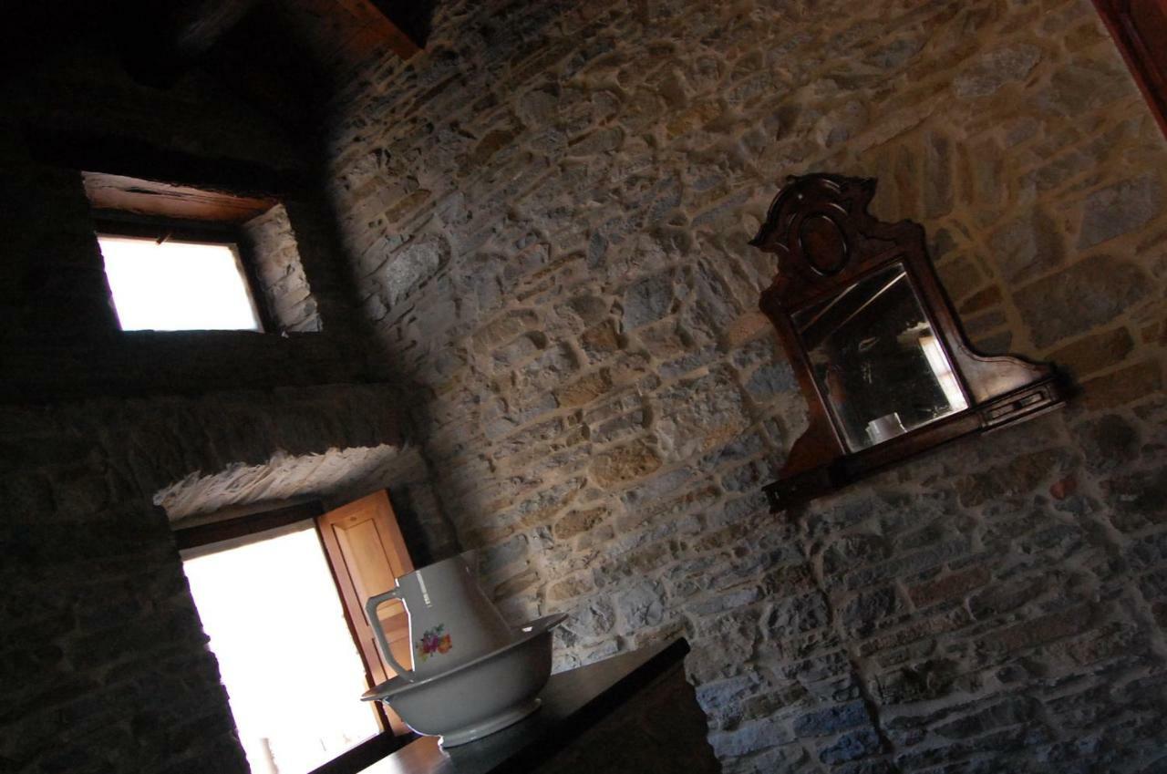 Appartamenti Cenni - Relais Su Lago Varsi Exterior photo