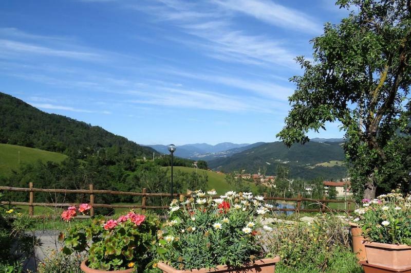 Appartamenti Cenni - Relais Su Lago Varsi Exterior photo